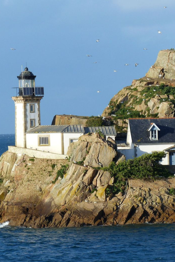 Phare breton — Taxi Colis Bretagne, transport express au départ de la Bretagne